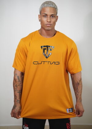 Camiseta Básica - Estampa em Alto Relevo